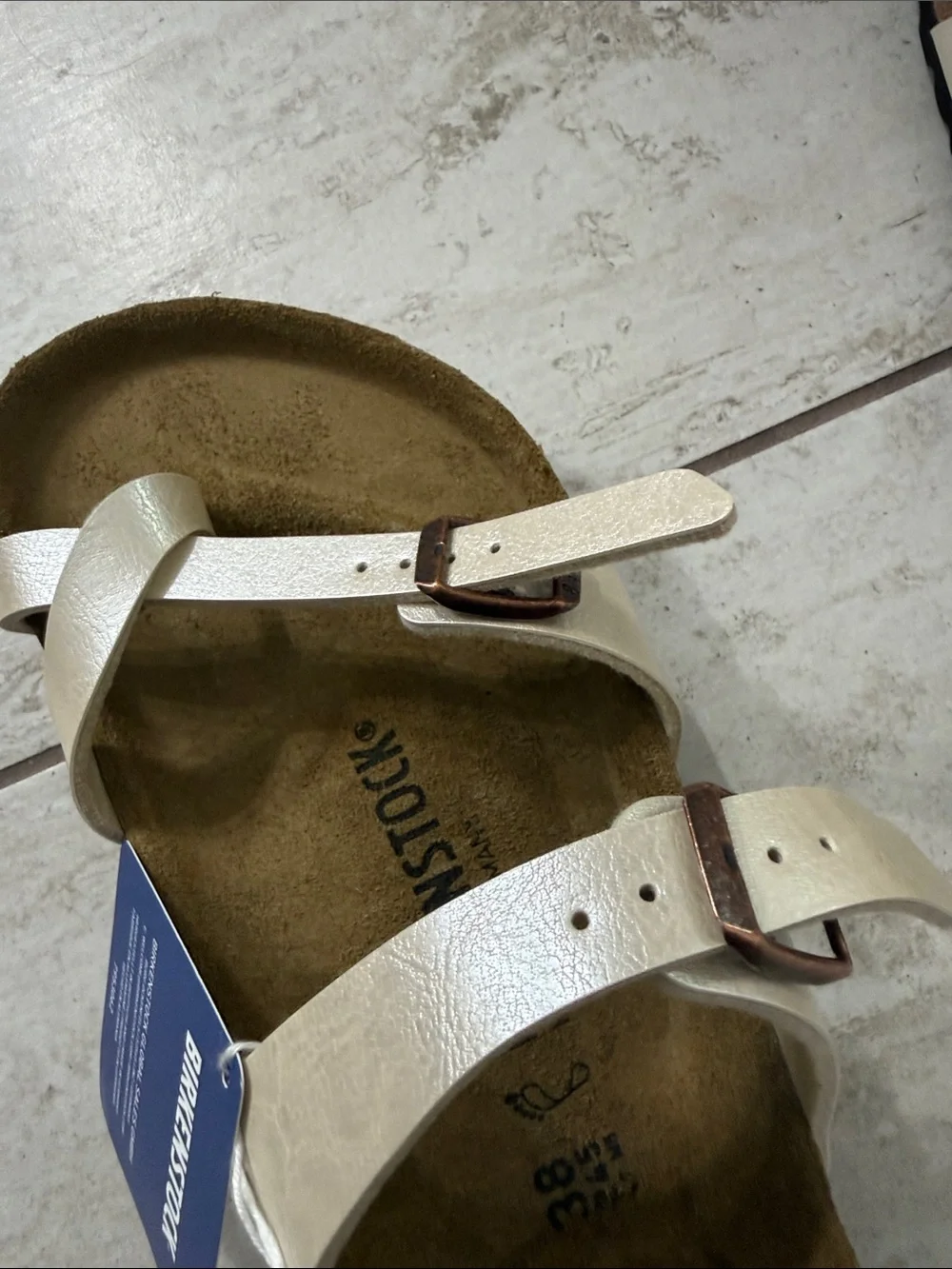 Birkenstock Women's Cream double-Strap Sandals with Buckles..nwt .. size 38